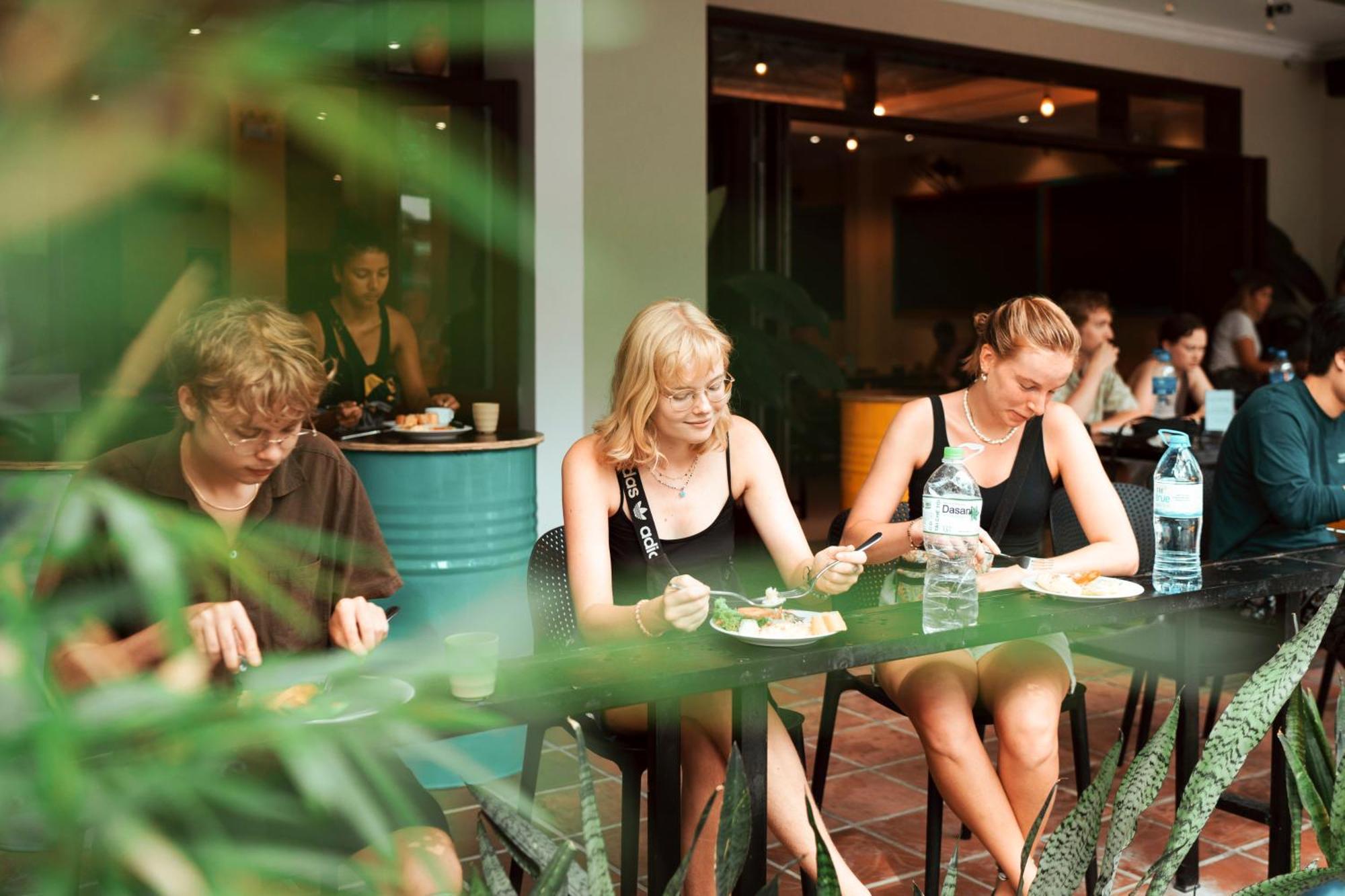 Harmony Old Town Hostel And Pool Bar Hoi An Exterior foto